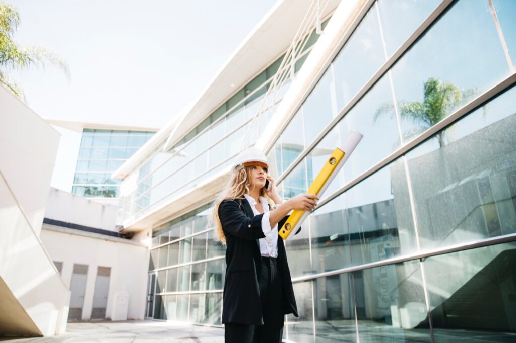 Zarządzanie nieruchomościami to odpowiedzialne zadanie, które wiąże się z ryzykiem wystąpienia różnorodnych sytuacji mogących prowadzić do powstania szkód